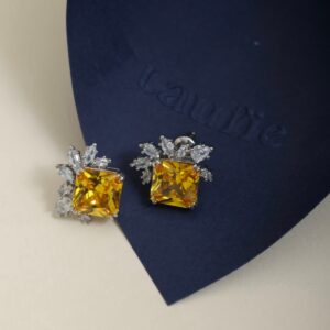 Golden Goddess Küpe - sarı, kristal detaylı, markiz taşlı küpe