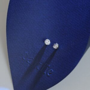 Luna Stud Yuvarlak Zirkon Taşlı Gold Renk Minimal Tektaş Küpe