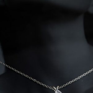 Aura Drop Damla Taşlı Pırlanta Görünümlü Gümüş Renkli Işıltılı Çelik Kolye