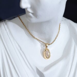 Golden Orbit Taşlı Çelik Kolye – Altın Renk Kaplama Minimal Kadın Kolye