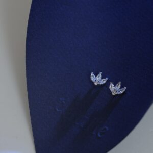 Flora Spark 925 Ayar Gümüş Zirkon Taşlı Minimal Zarif Kadın Küpe