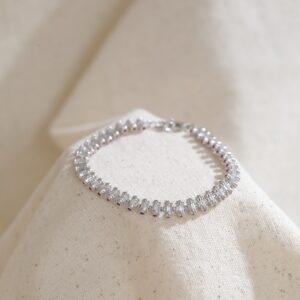 Rosaline 925 Ayar Gümüş Baget Taşlı Bileklik – Pembe Taş Detaylı Zarif Kadın Bileklik