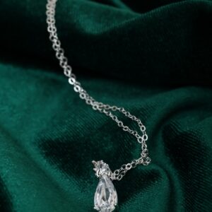 Aura Luxe Damla Taşlı Gümüş Renk Çelik Kadın Kolye – Çift Taş Detaylı Minimal Şık Kolye